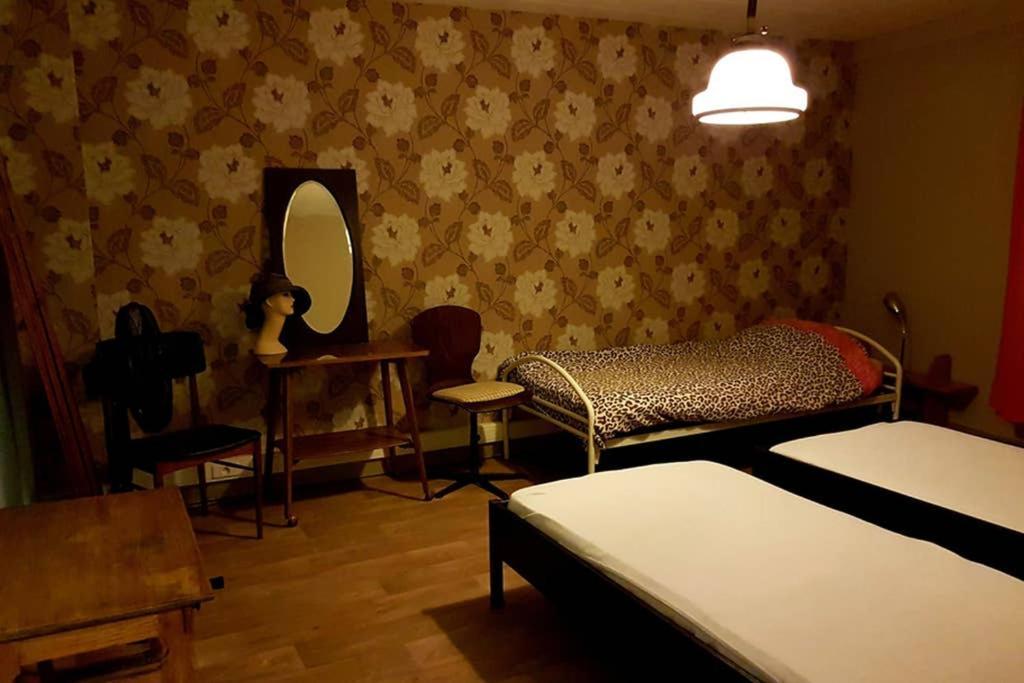 Vakantiewoning In Mol Centrum Met Eigen Bar "Casacuriosa" Esterno foto